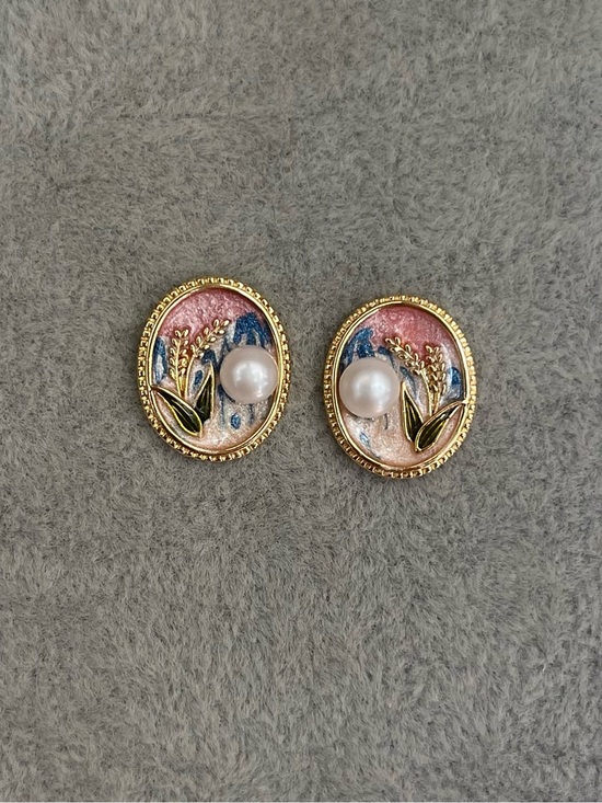 Jewelry - Gold Floral Freshwater Pearl Accent Stud Earrings - 925 silver posts